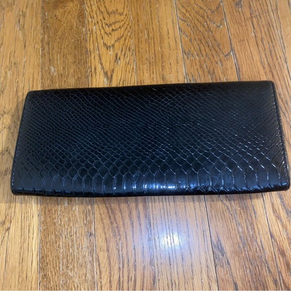 Aldo Envelope Clutch. - Picture 2 of 3